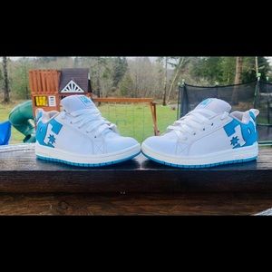 DC shoes